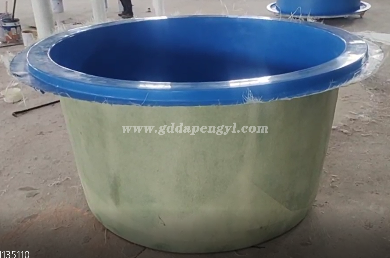 round shape spa pool